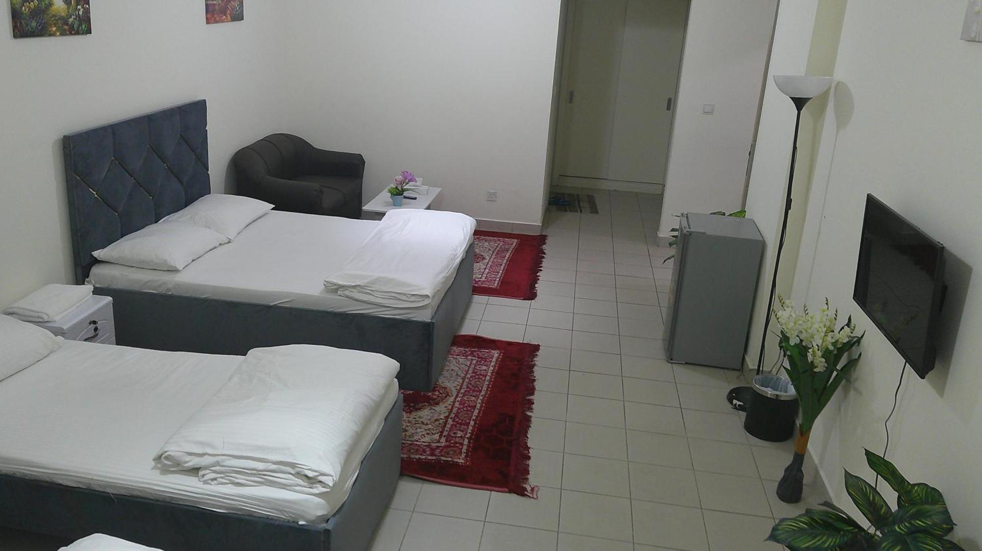 Ruby Star Hostel Dubai F2 Buitenkant foto