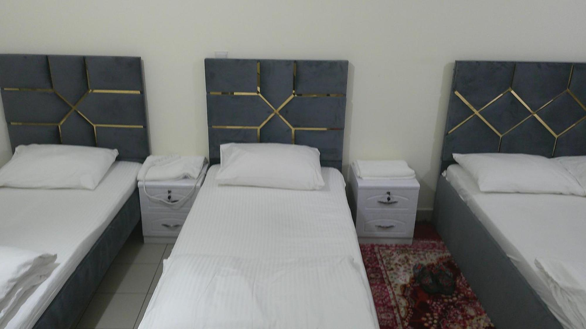 Ruby Star Hostel Dubai F2 Buitenkant foto