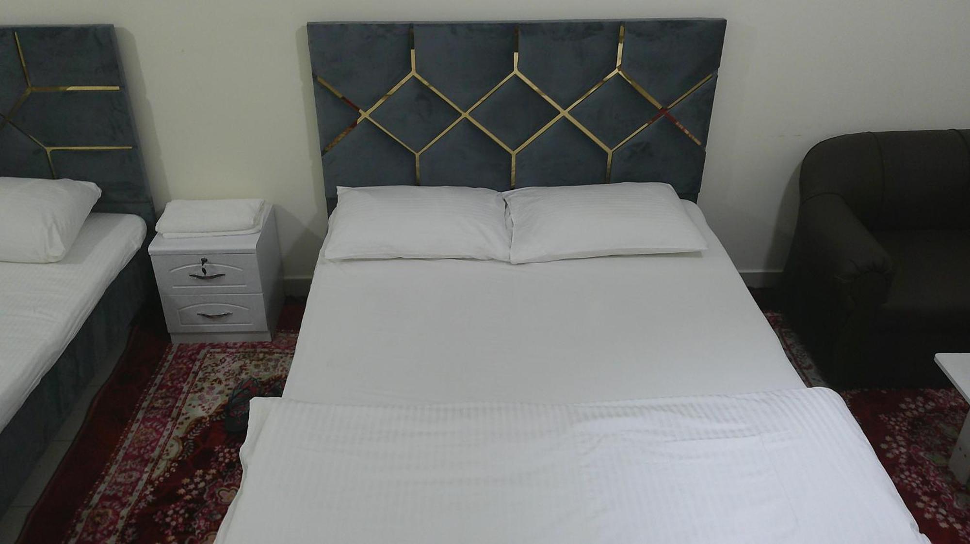 Ruby Star Hostel Dubai F2 Buitenkant foto