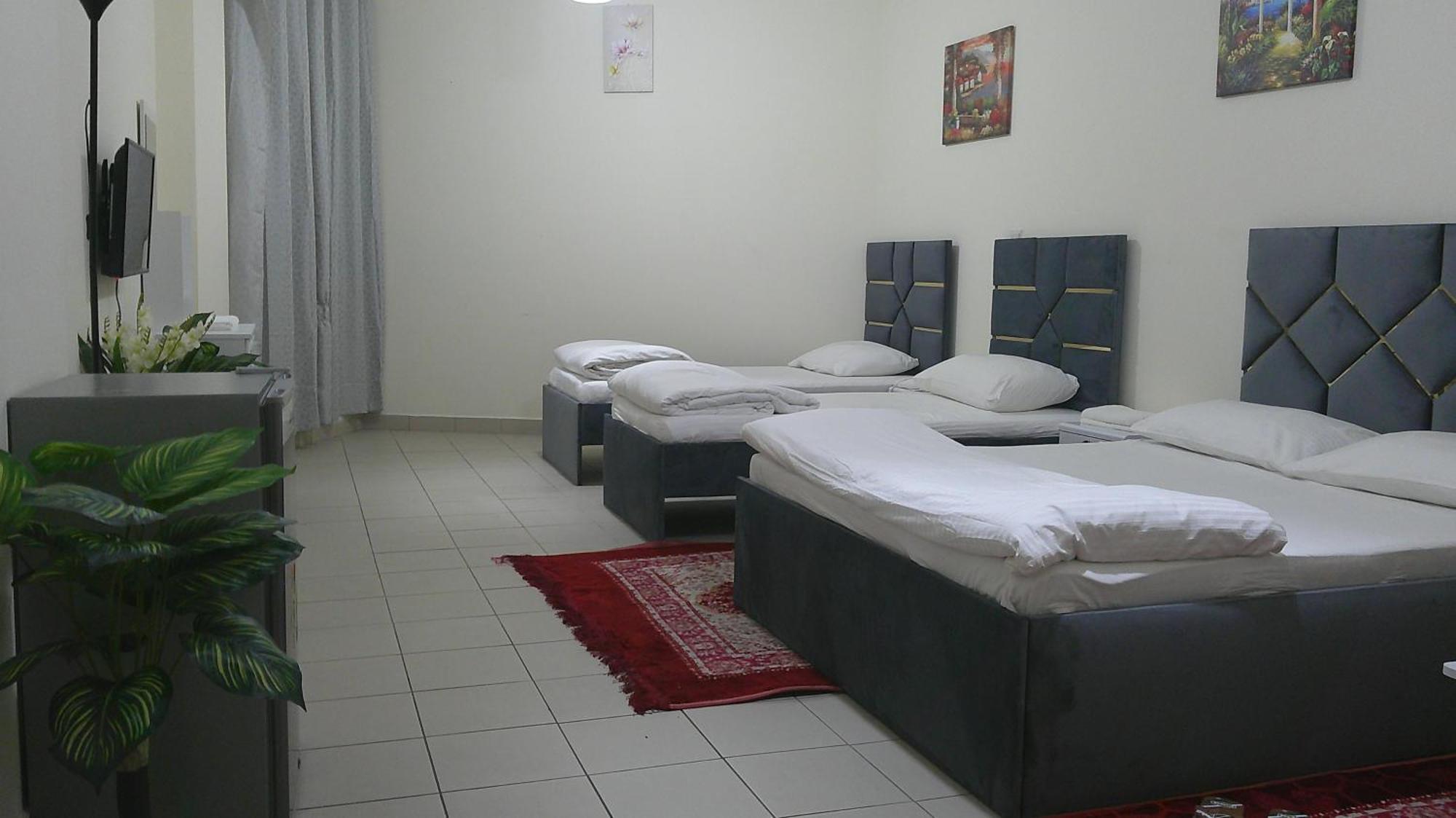 Ruby Star Hostel Dubai F2 Buitenkant foto